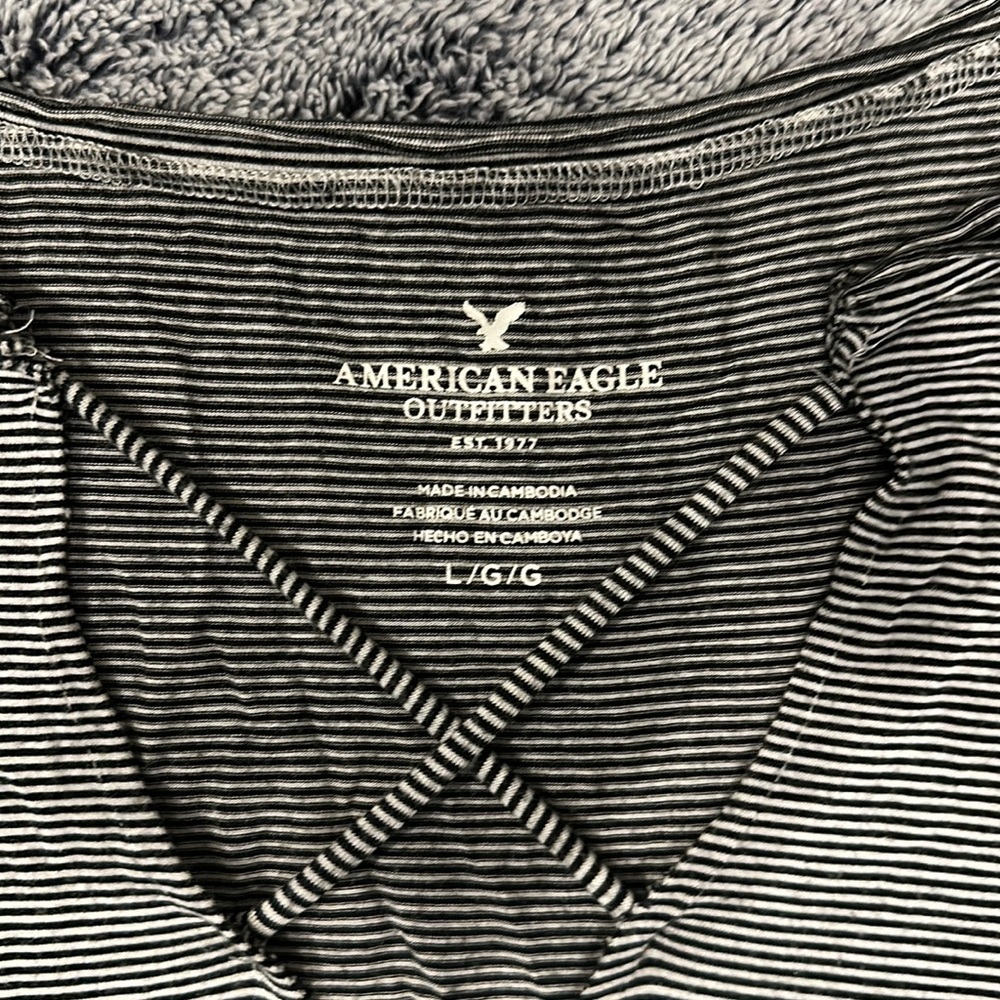American eagle top - Picture 2 of 3